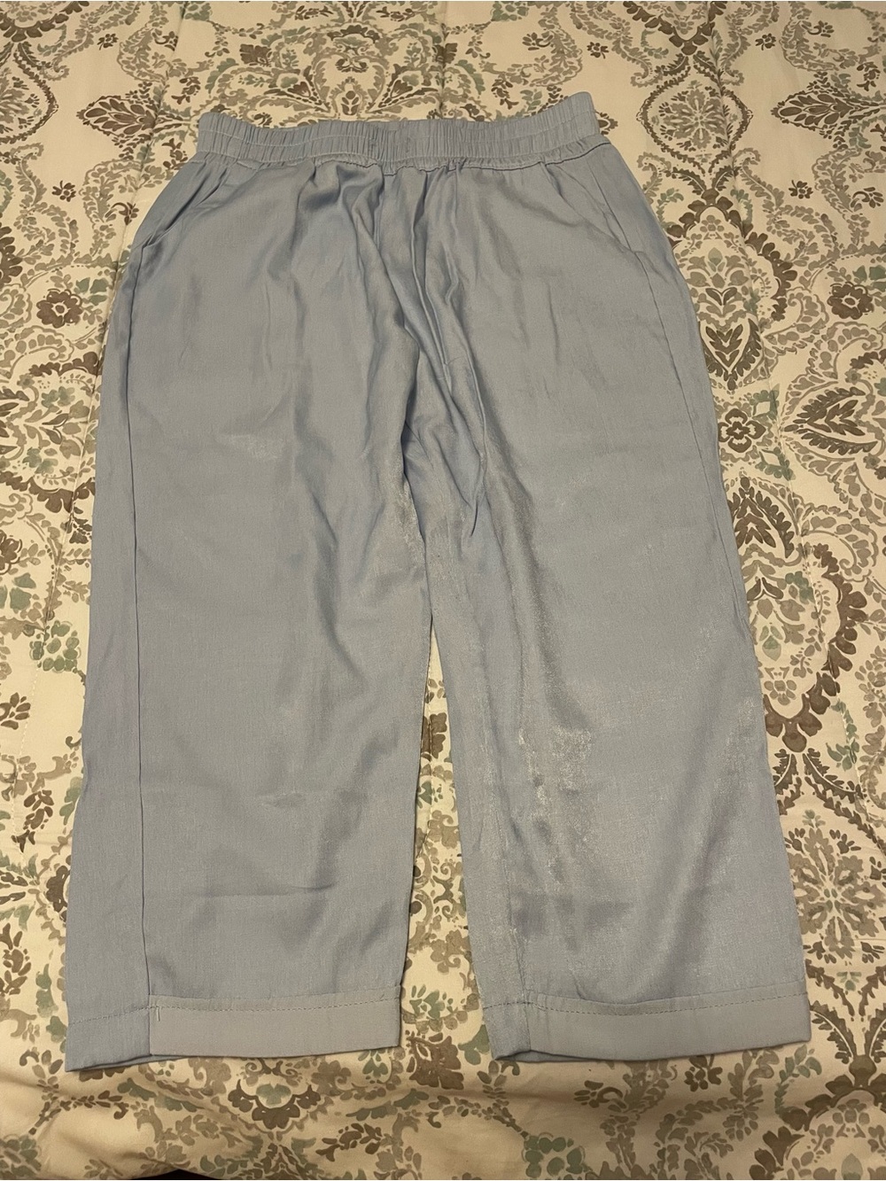 Girls Capris Pants. Girl size S/M